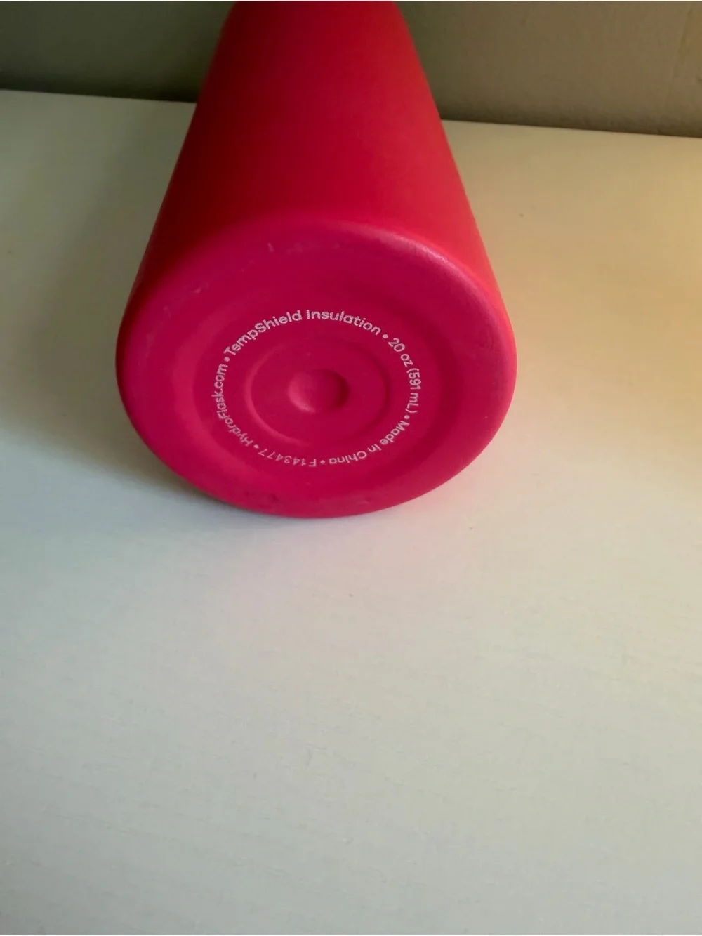 Hydro Flask Pink Bottle with Black Flip Lid 20oz